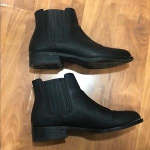 Forever 21 Shoes - Short booties Forever 21 Shoes - Short booties